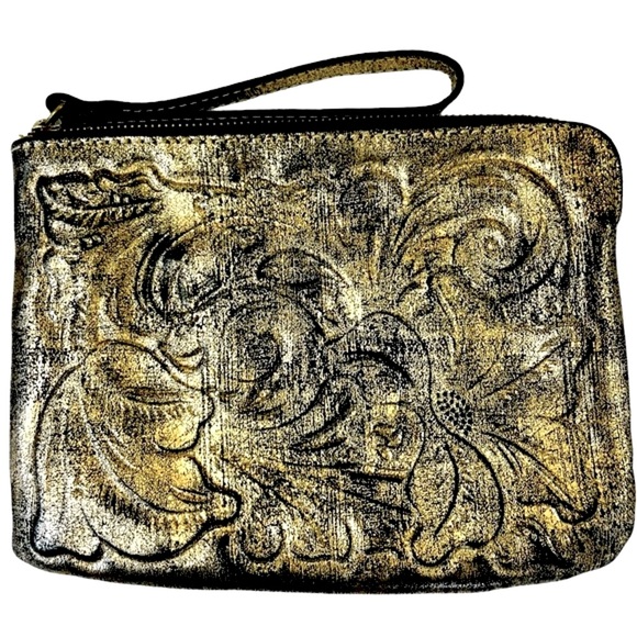 Patricia Nash Cassini Tooled Soft Gold Metallic Wristlet-Excellent Condition - Picture 2 of 13